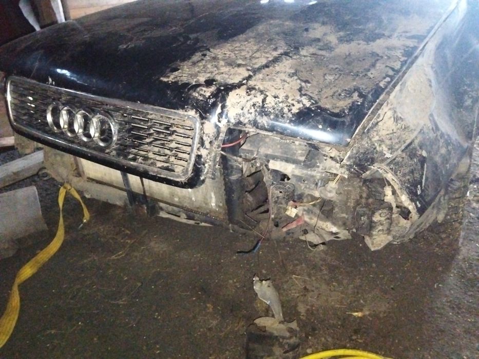 Ауді 80 б3 по кускам