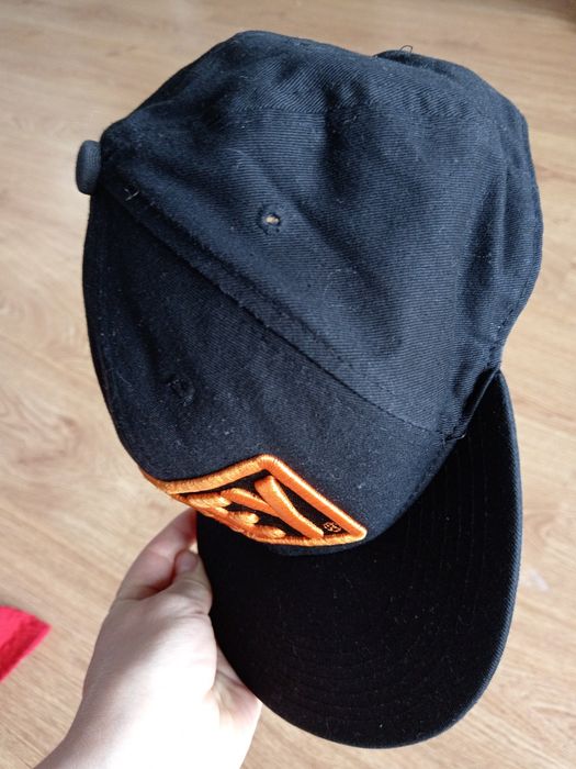 Кепка чорна Obey