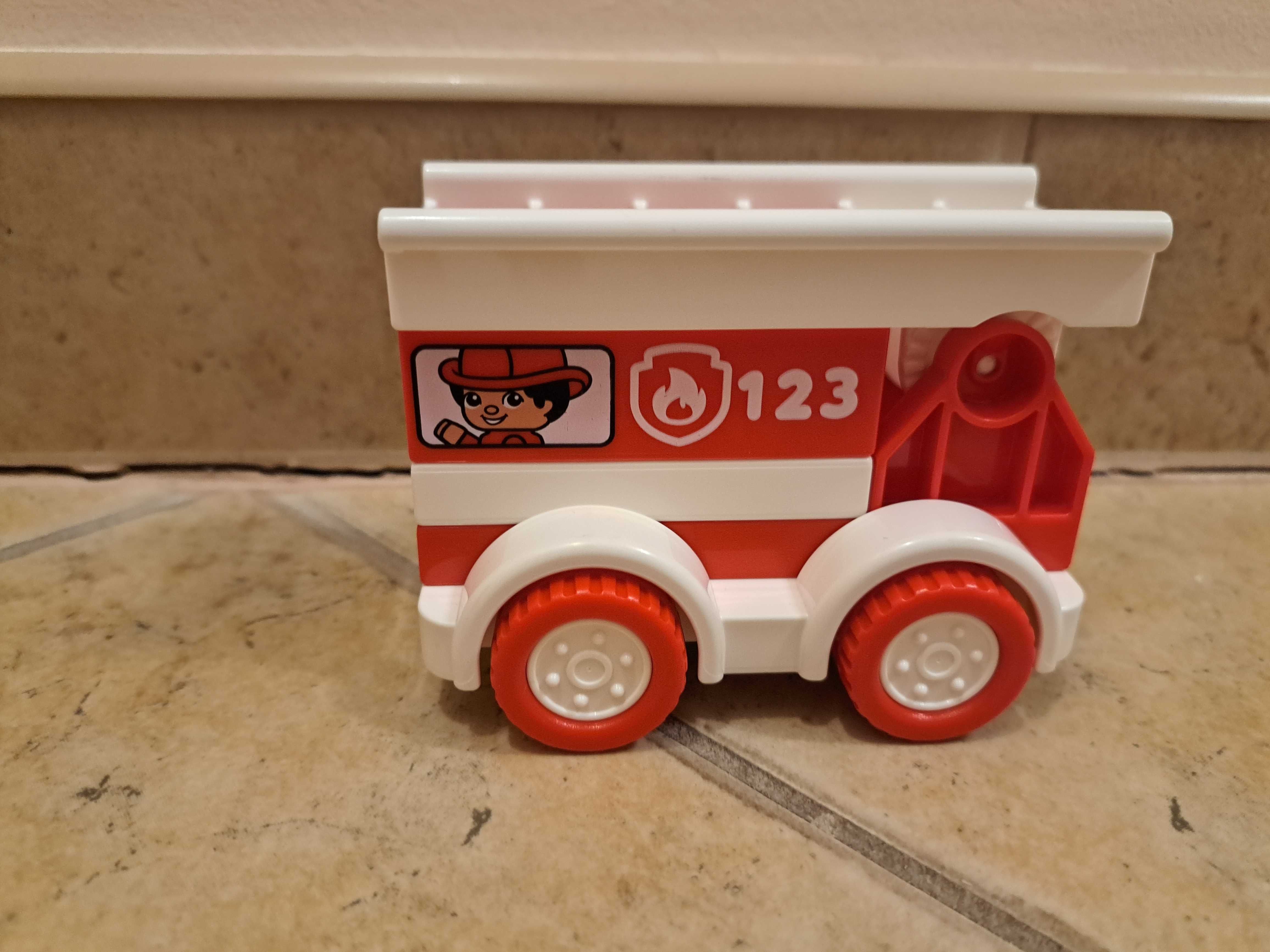 Lego duplo wóz strażacki 10917