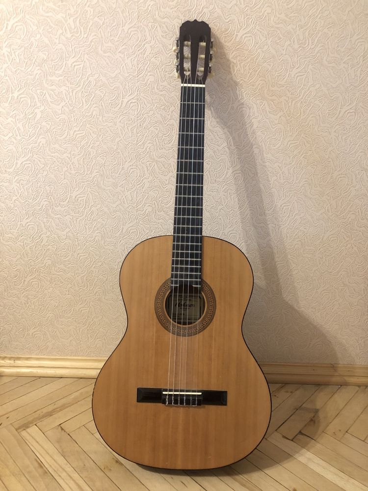 Класична гітара hohner hc 06