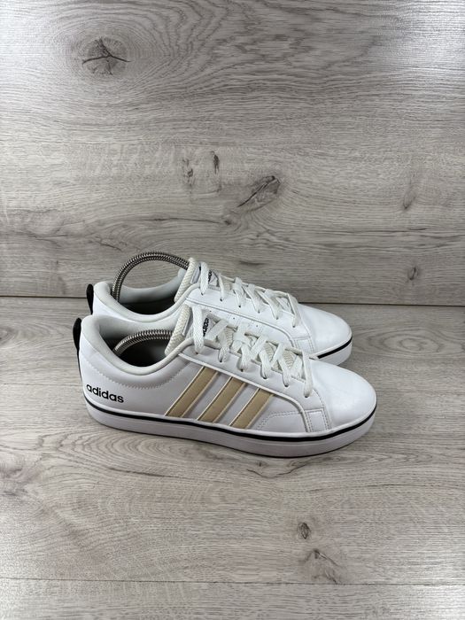 Adidas чоловічі кросівки 41 розмір