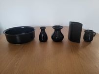 Ceramika szkliwiona czarna, loft, wazony