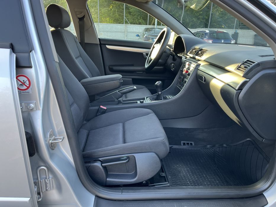 Audi A4 1.6 бензин