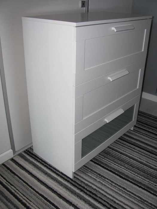 Komoda Ikea Brimnes 3 szuflady, biały/szkło matowe - stan Bardzo dobry