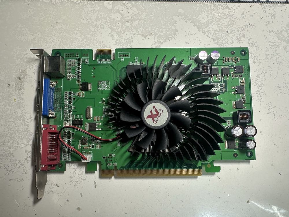 Продам відеокарту Nvidia 7600 GT