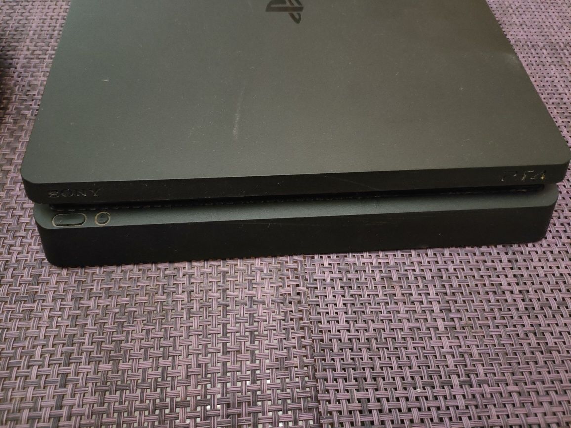 Игровую консоль Sony PlayStation 4 Slim 1Tb