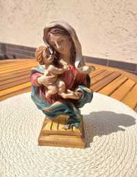 Figurka Matki Boskiej z Dzieciątkiem Jezus