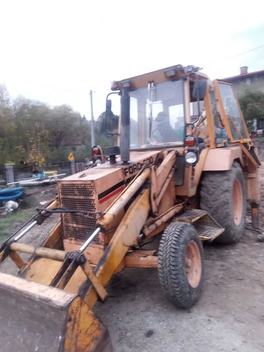 Koparko-ładowarka Ford 550  Zarezerwowana