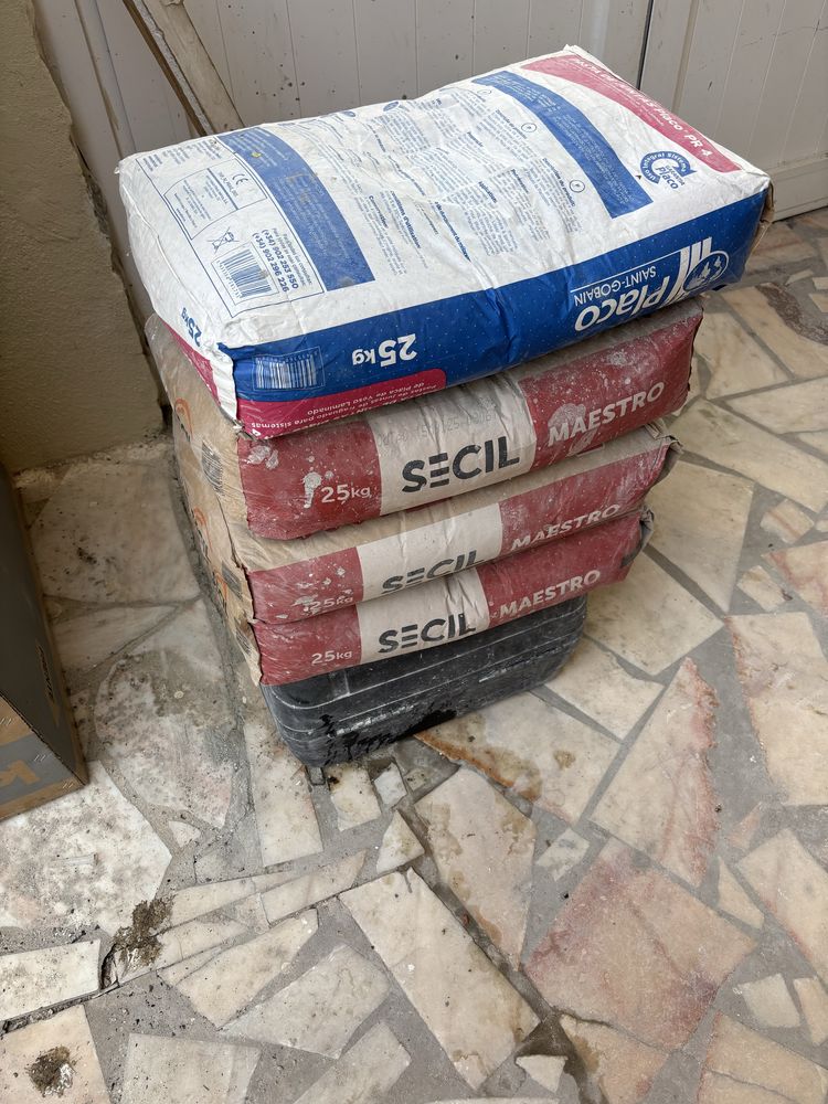 Tijolo/areia/cimento