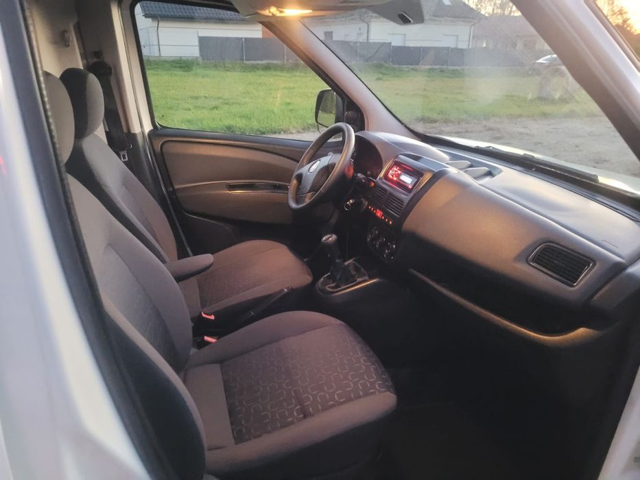 Doskonały Doblo 1.4T z Instalacją CNG  z DE  serwis  zobacz