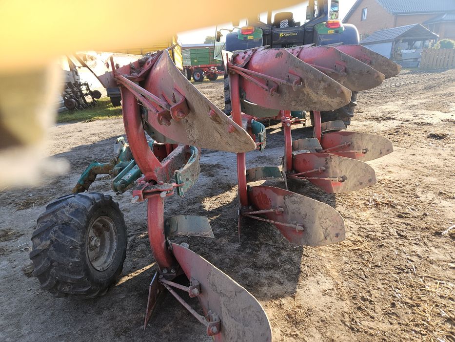 Kverneland 150S ,kuhn