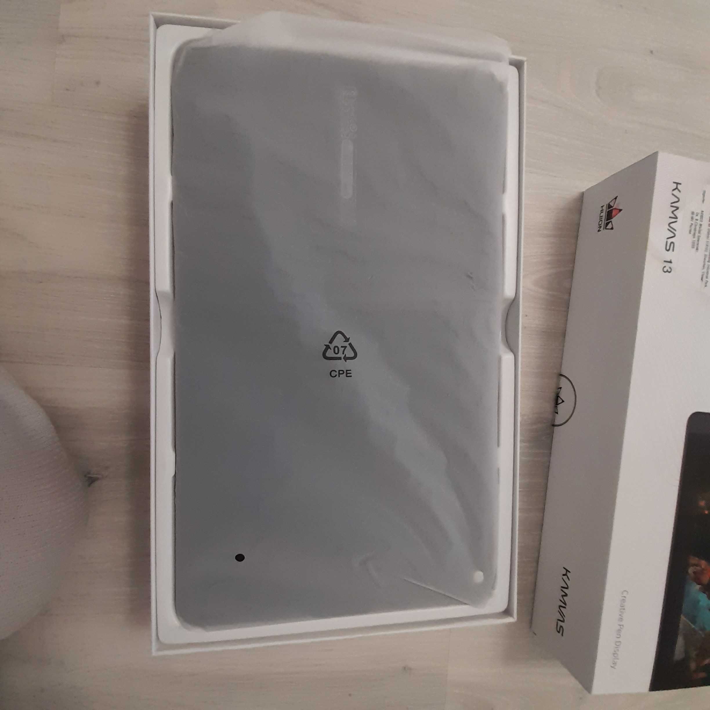 Tablet Graficzny Huion Kamvas 13 czarny