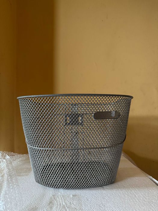 Metalowy koszyk na rower srebrny PRZECENA - DUŻE ILOŚCI