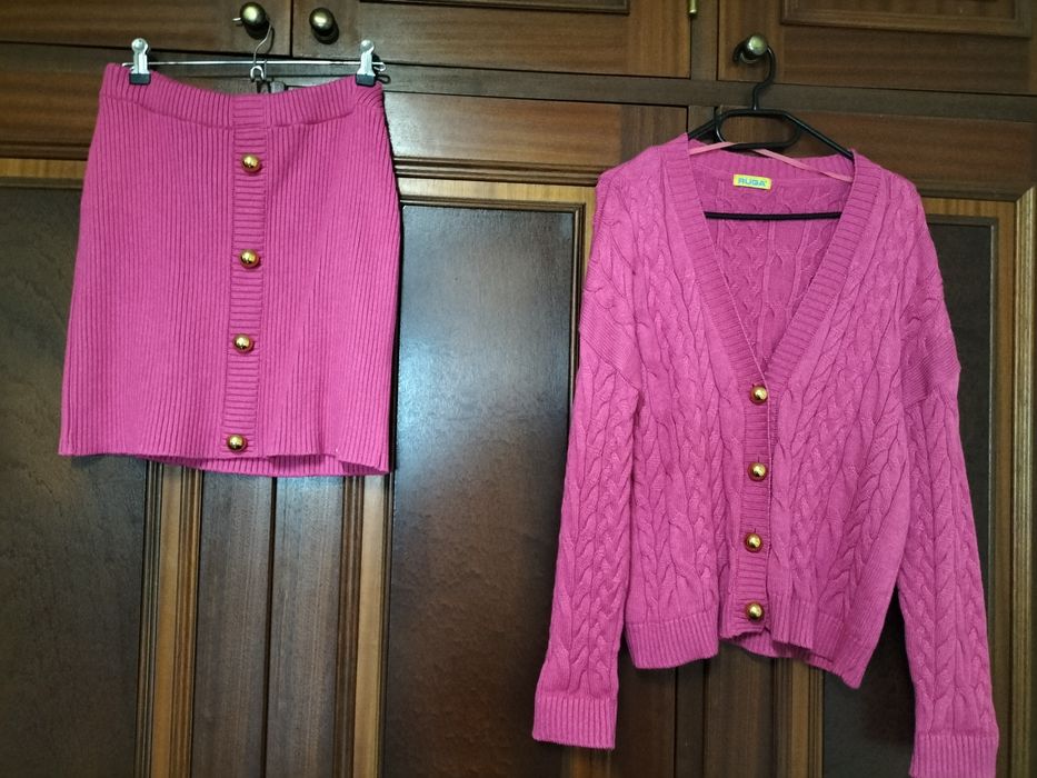 Venda de conjunto casaco e saia