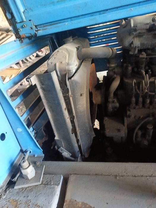 Продам львівський погрузчик мотор МТЗ д 240 коробка ЗІЛ міст ЗІЛ