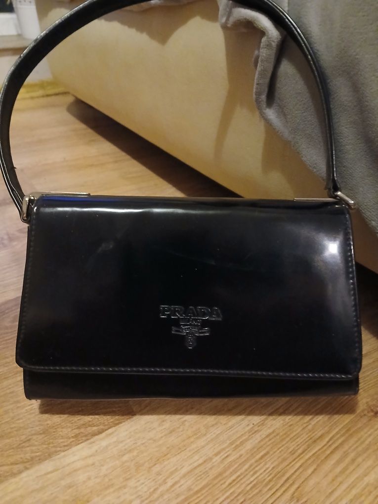 Prada, sliczna torebka damska na ramię