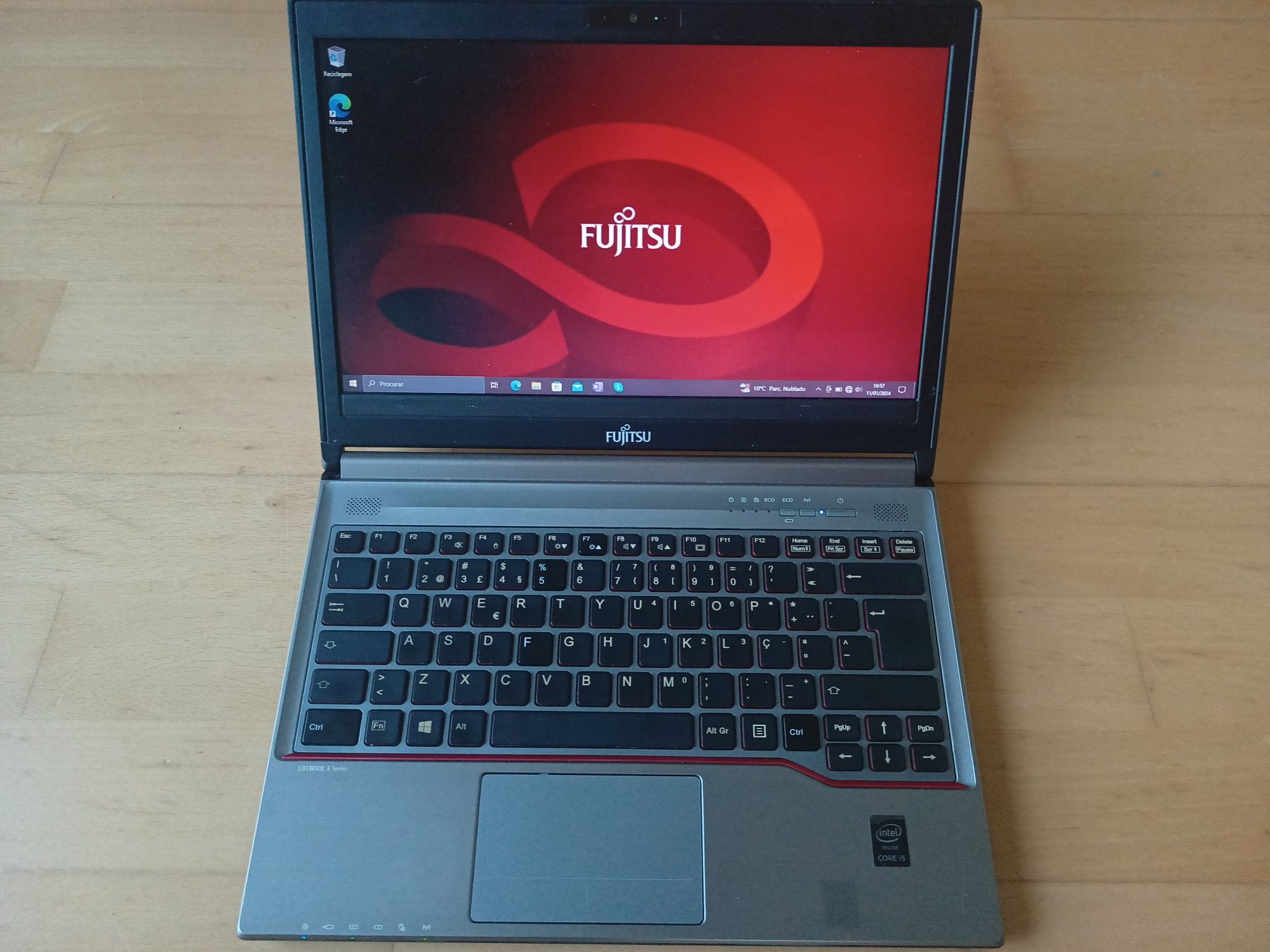 Fujitsu E734 ( i5-4300M / 12GB / SSD 256GB) 13.3"