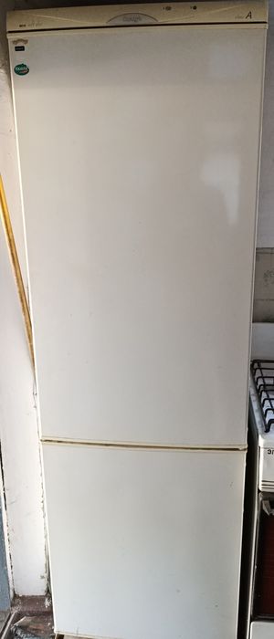 Продається холодильник Snaige