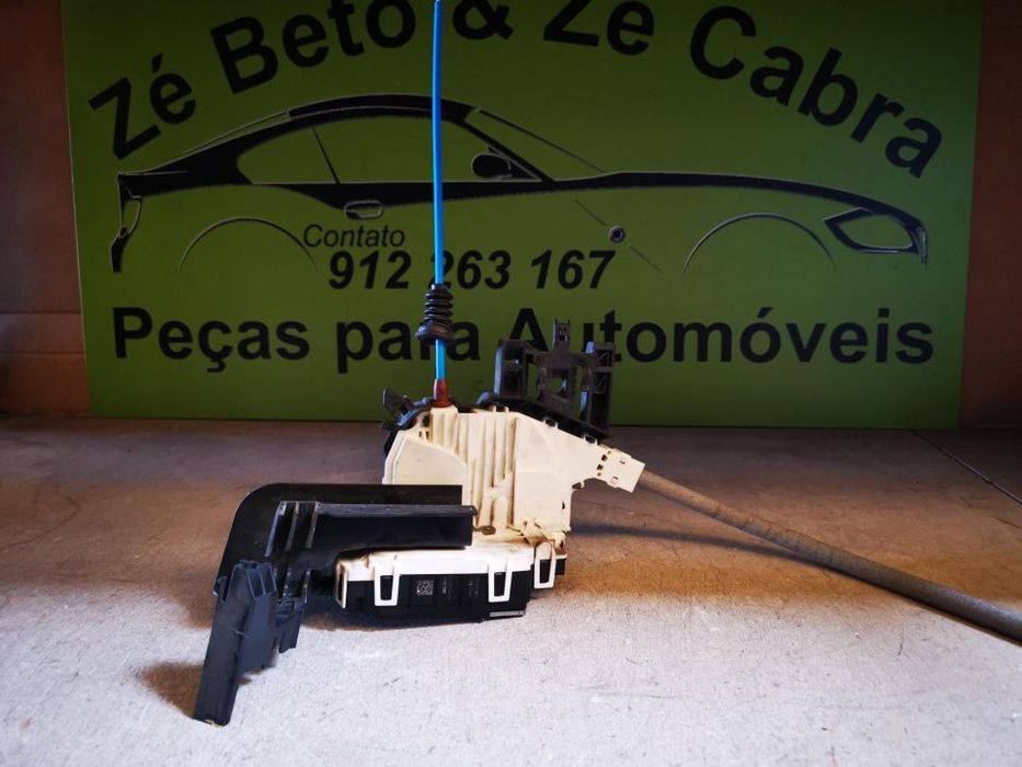 MERCEDES A W176 FECHADURA PORTA FRENTE DIREITA - F103