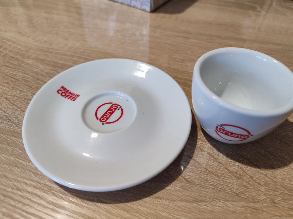 Набір чашок з блюдцем для кави