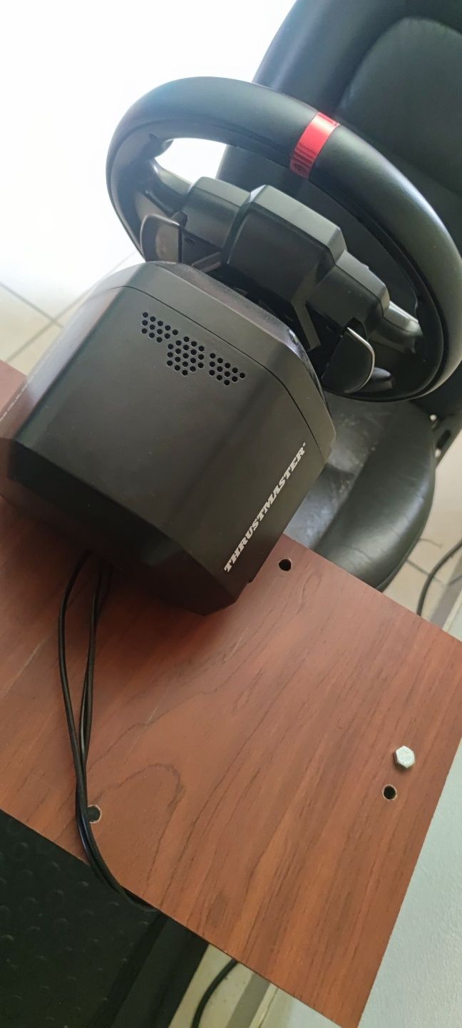 Volante Thrustmaster T248