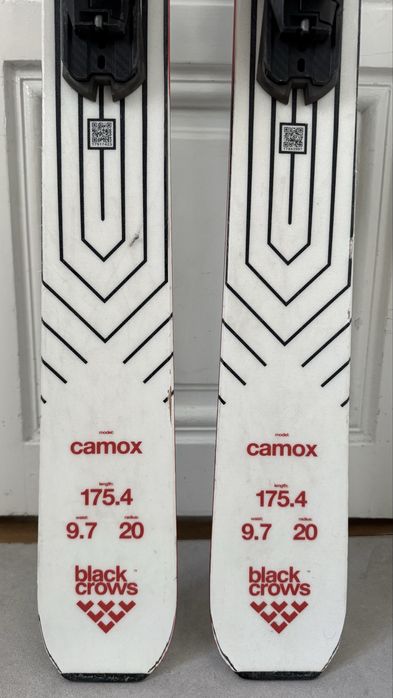 Narty all moutain Black Crows CAMOX 175vm