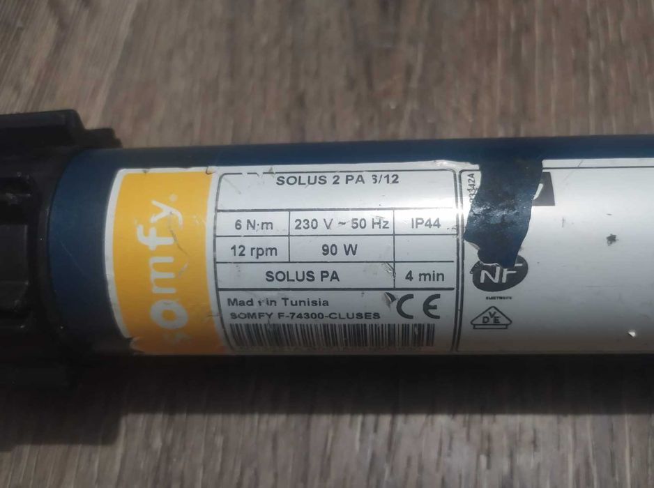 Zestaw SOMFY – silnik roletowy, 2 piloty i sterownik SOMFY