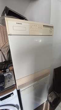 Máquina de secar roupa ariston