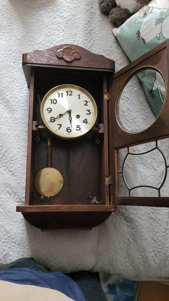 Zegar ścienny wiszący z wahadłem - styl vintage