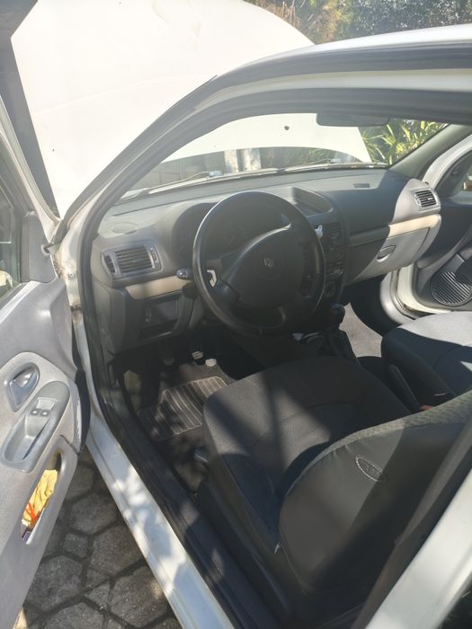 Renault Clio 2 comercial 2004