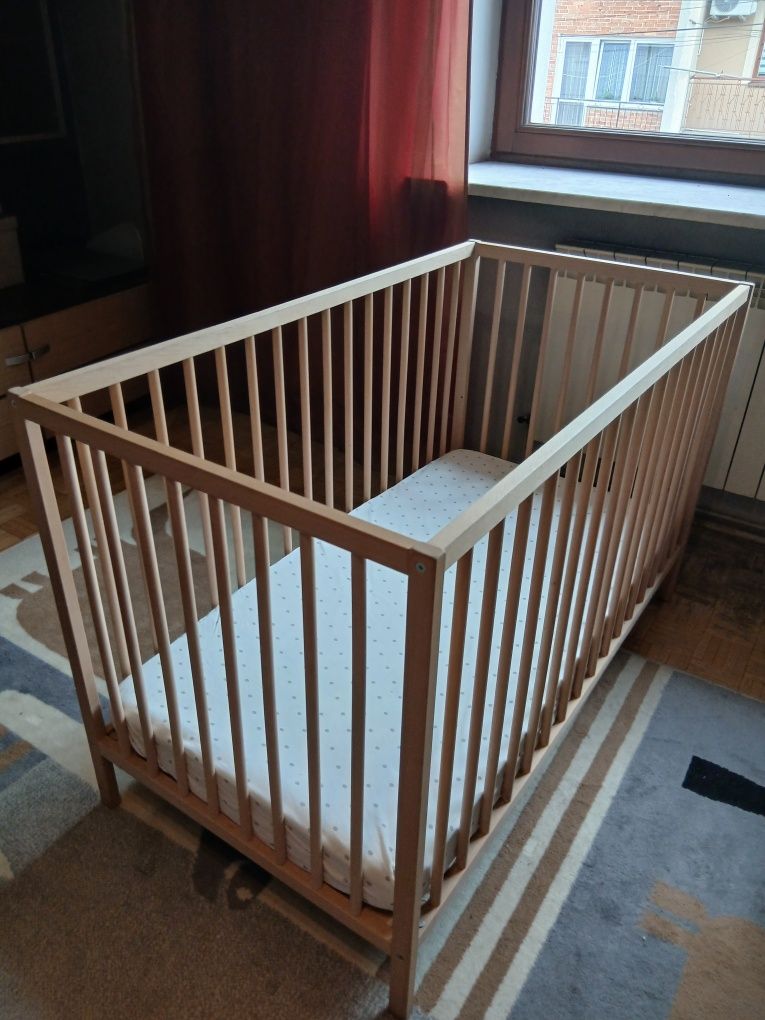 Łóżeczko z materacem 120x60 + przewijak Sniglar Ikea