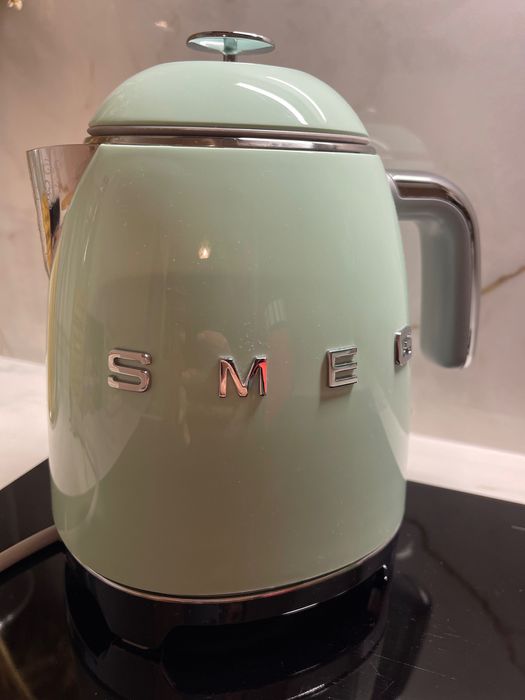 Czajnik Smeg Mini 800ml, model KLF05,pistacjowy