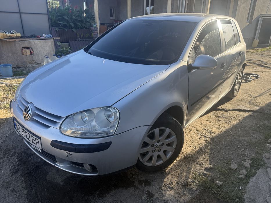 Гольф 5 2005 рік