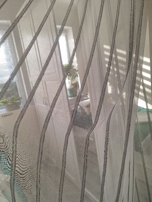 Firany zasłony białe szare srebrne eleganckie prążek