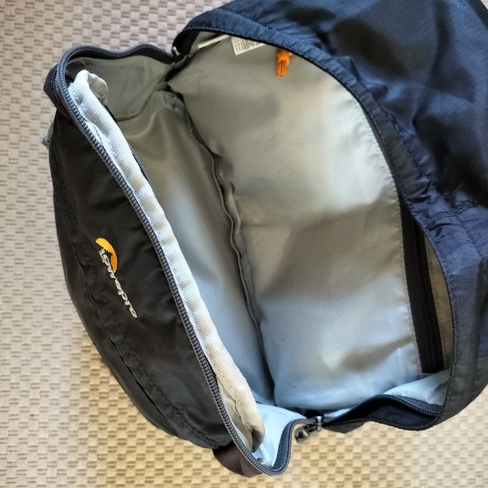Mochila Lowepro Photo Hatchback BP 250 AW II
