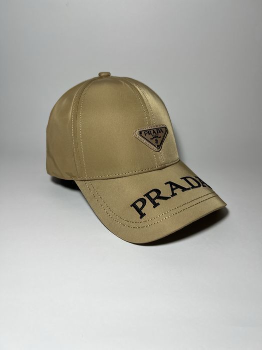 Кепка prada біла та беж