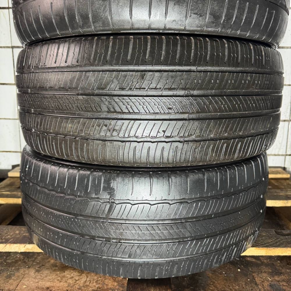 235/45/18 Bridgestone-Michelin