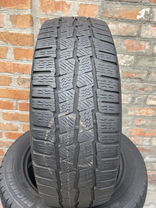 Резина Зима б/у Michelin 215/60R17C