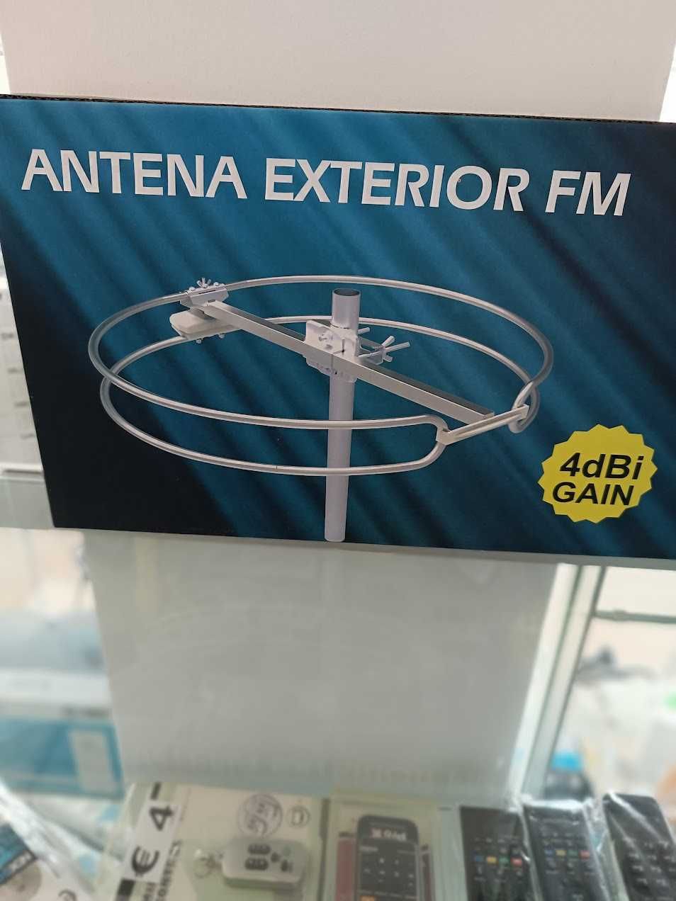 Antena Exterior FM Omnidirecional Novamax 4DBs