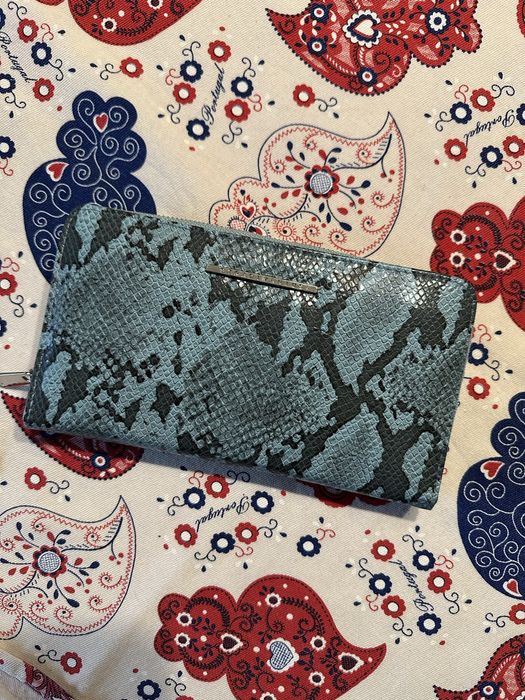 Carteira super espaçosa