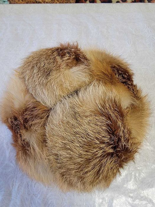 Шапка лисяча, жіноча, зимова.