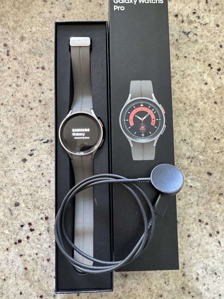 Smartwach Galaxy Watch 5 pro Gray Titanium