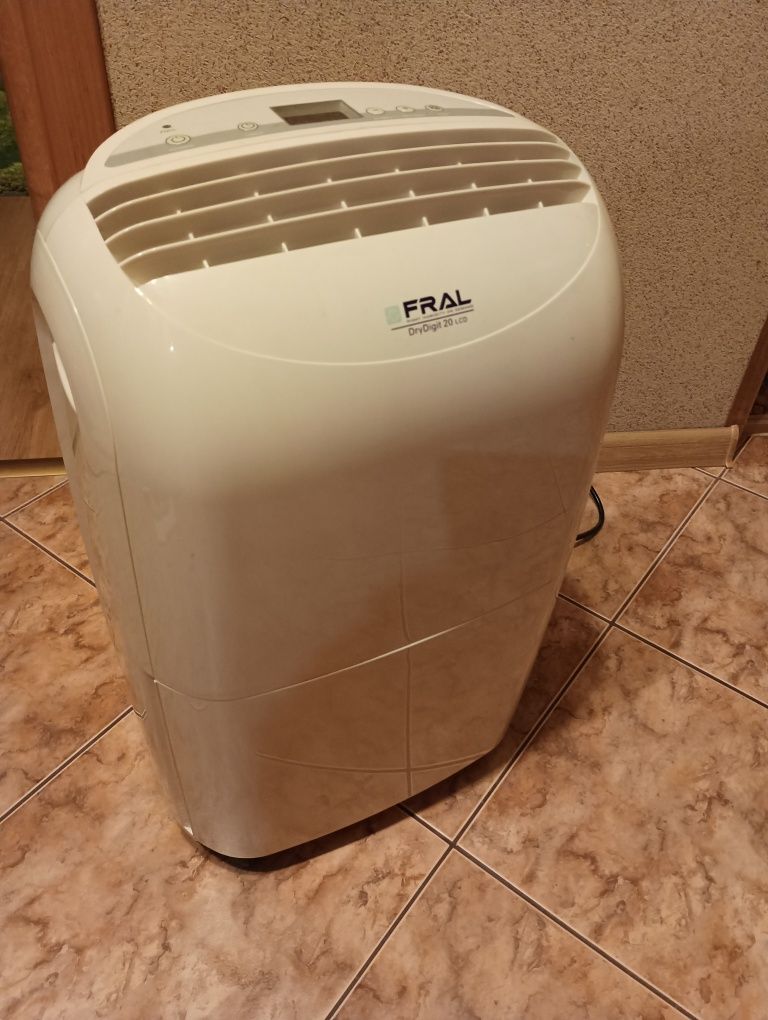 Osuszacz powietrza Fral Dry Digit 20 LCD