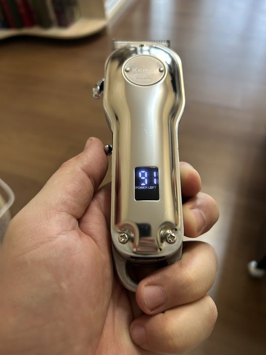 Машинка для стрижки Kemei KM-1986