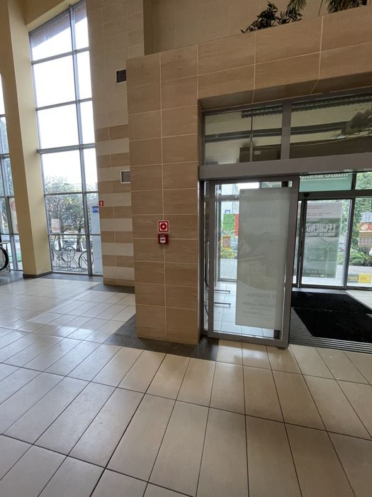 OKAZJA !!! Wynajmę stiosko w BIEDRONCE !!!