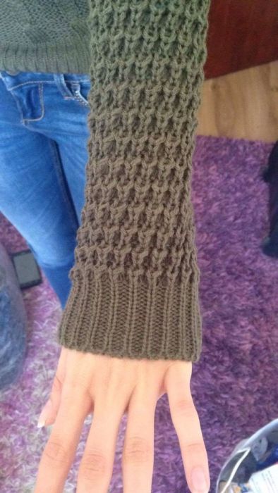 Nowy Sweterek khaki