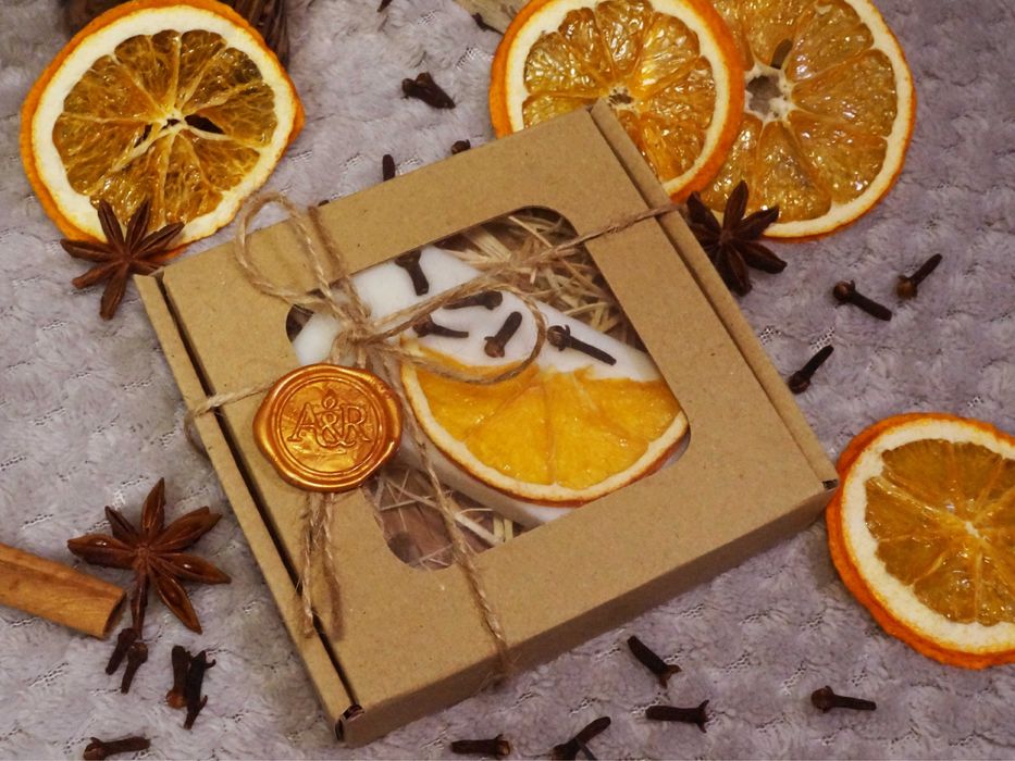 Zawieszka do szafy woskowa ozdobna zapachowa