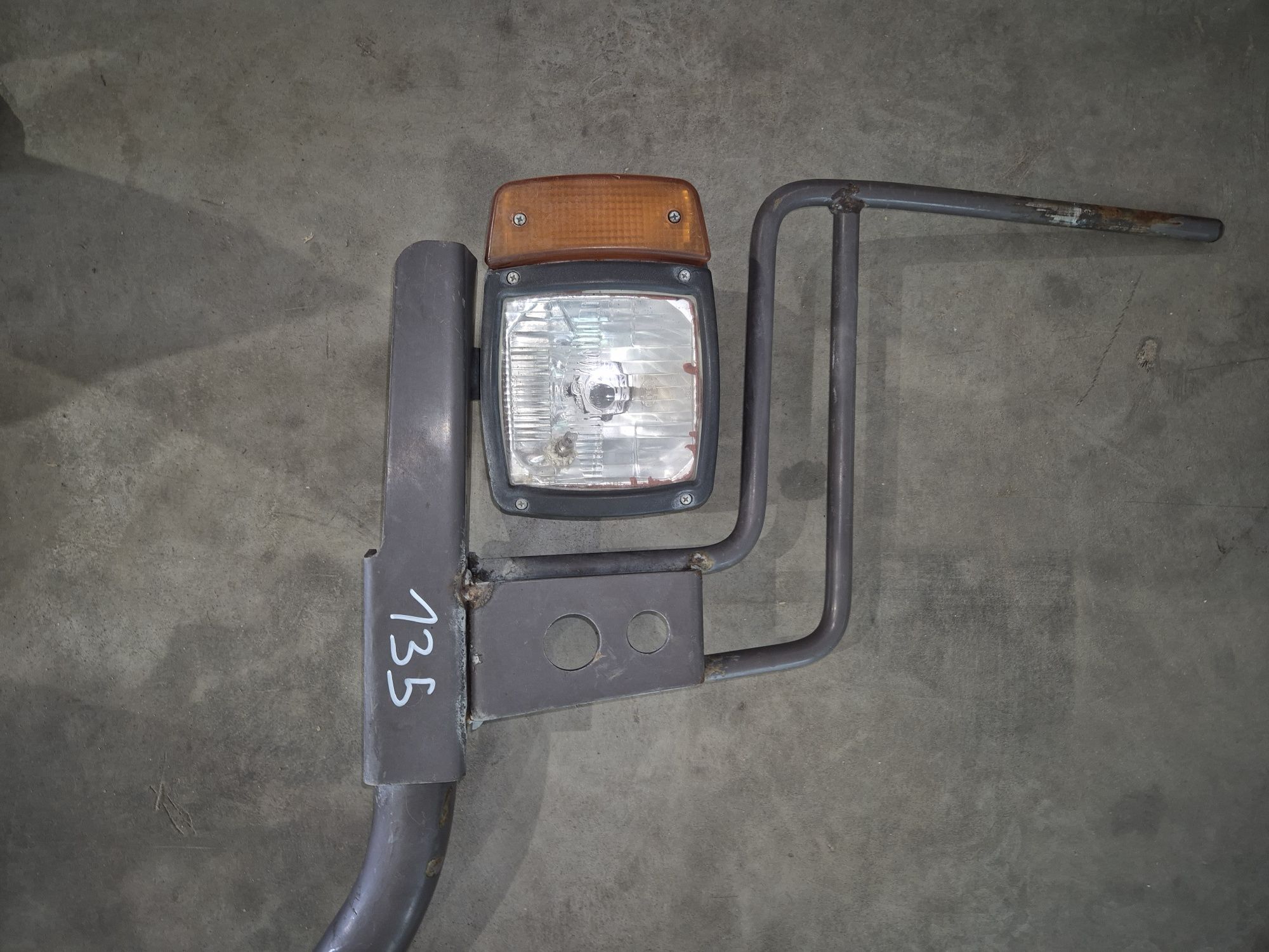 Wspornik lampy, mocowanie, uchwyt lamp Manitou - części