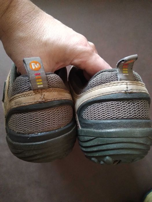 Мужские кожаные трекинговые кроссовки merrell