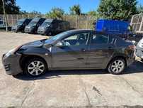 Mazda 3 Mazda 3 2011 – uszkodzony przód po kolizji – świetna baza do naprawy